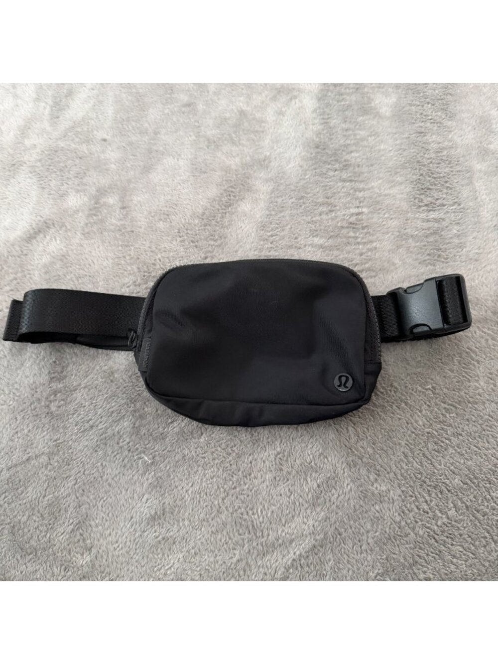 Lululemon Everywhere Black Belt Bag Fanny Pack Purse
